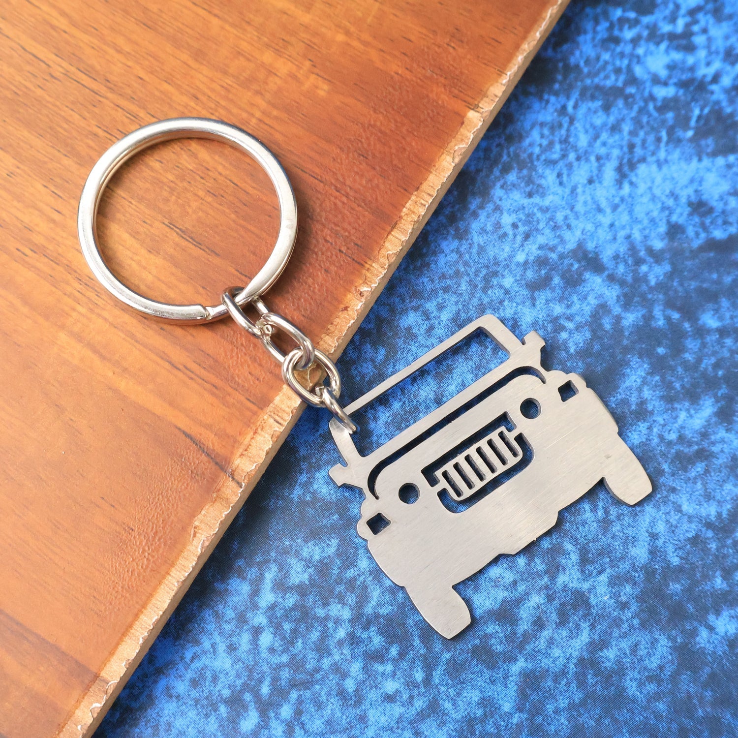 Stylish Metal Jeep Shape Keychain (1 Pc) Stylish Metal Jeep Shape Keychain (1 Pc)